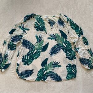 Long sleeve leaf pattered top